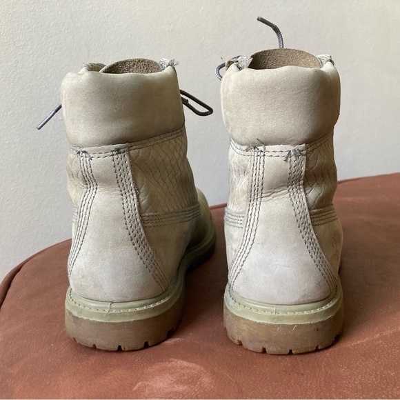 Timberland | Women’s Premium 6” Classic Waterproof Leather Work Boot - Picture 5 of 9